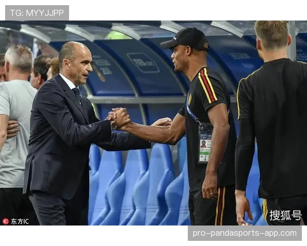 孔帕尼赛场像拳王，镜头下像投资人，我只想偷看他家账单